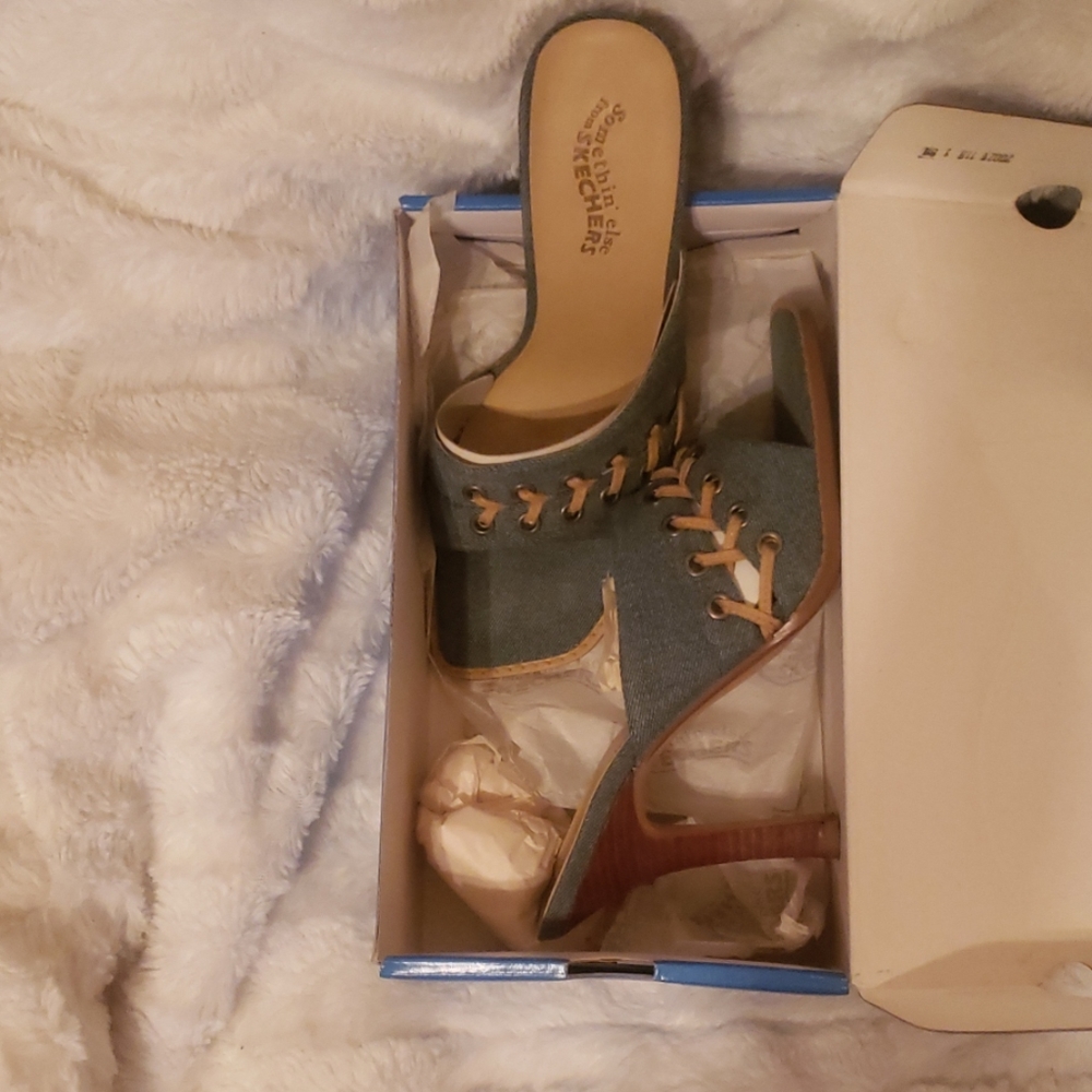Shoe